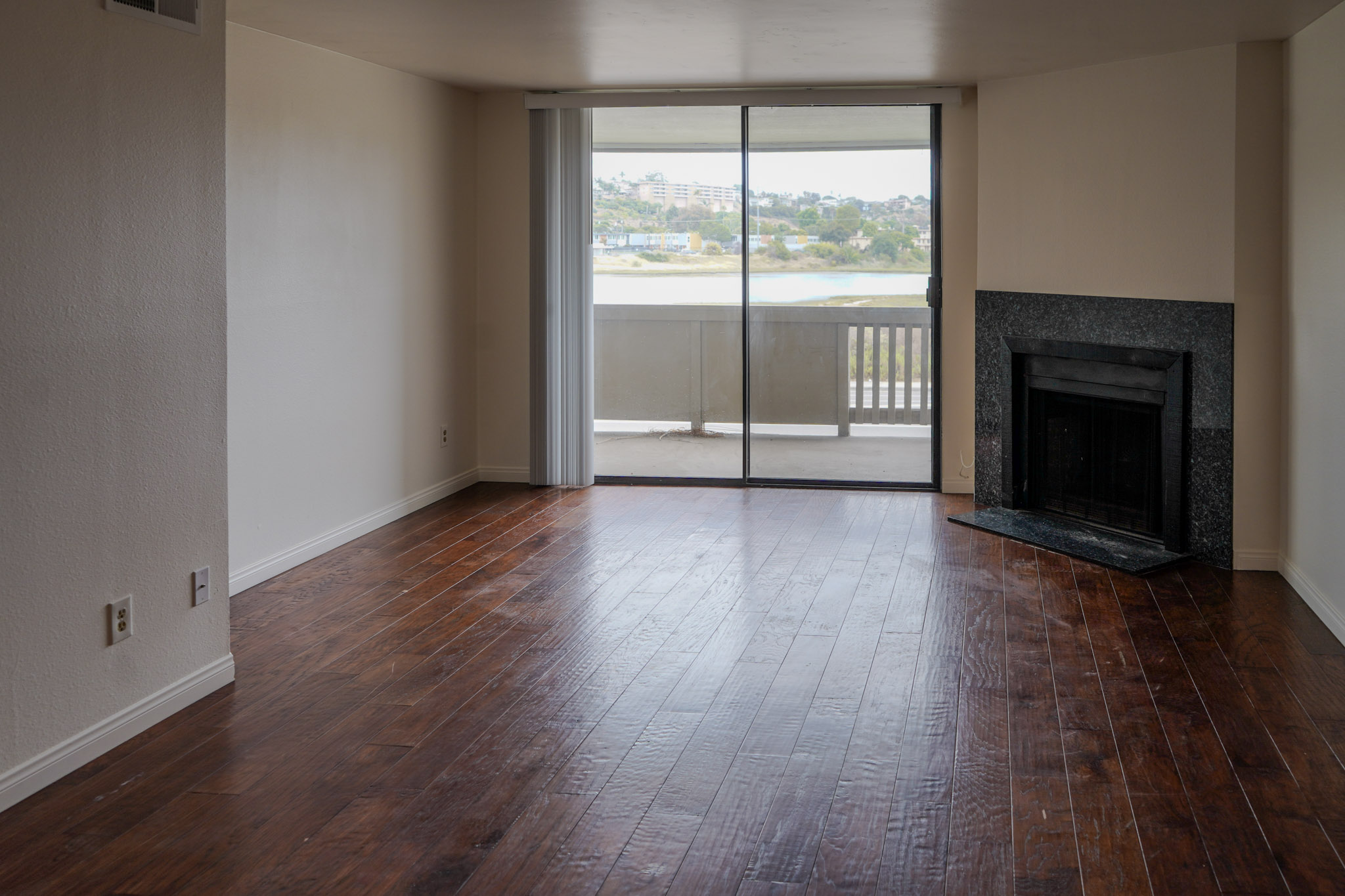 3098 Rue D'Orleans - 1